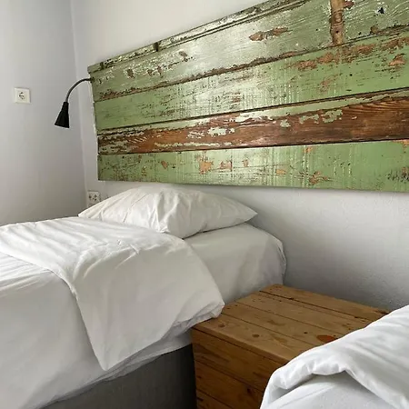 Yucca Bed & Breakfast 2*