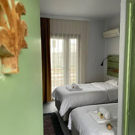 Yucca Bed & Breakfast 2*