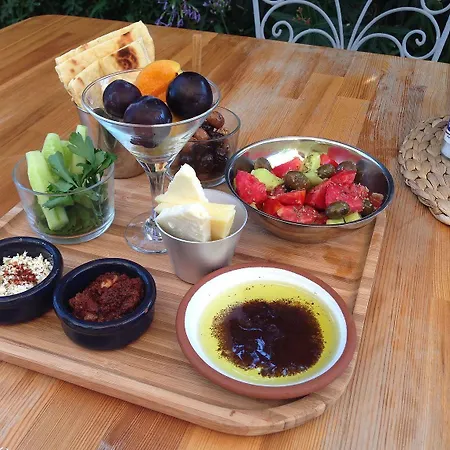 Yucca Bed & Breakfast 3*